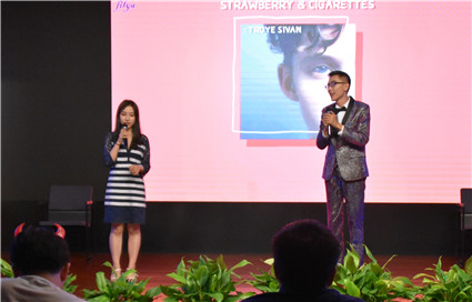 10. 合唱《Strawberries & Cigarettes》.jpg 10. 合唱《Strawberries & Cigarettes》.jpg